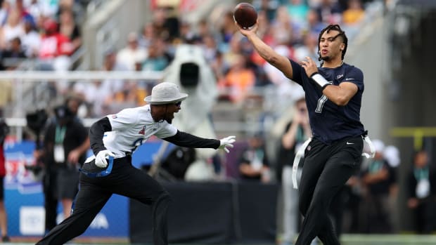 C.J. Stroud (7) of the Houston Texans drops back to pass during the 2024 Pro Bowl at Camping World Stadium.